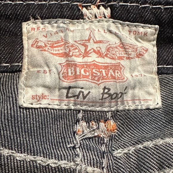 Big Star Liv Bootcut Jean Size 25R Darkwash Distressed - Picture 3 of 8